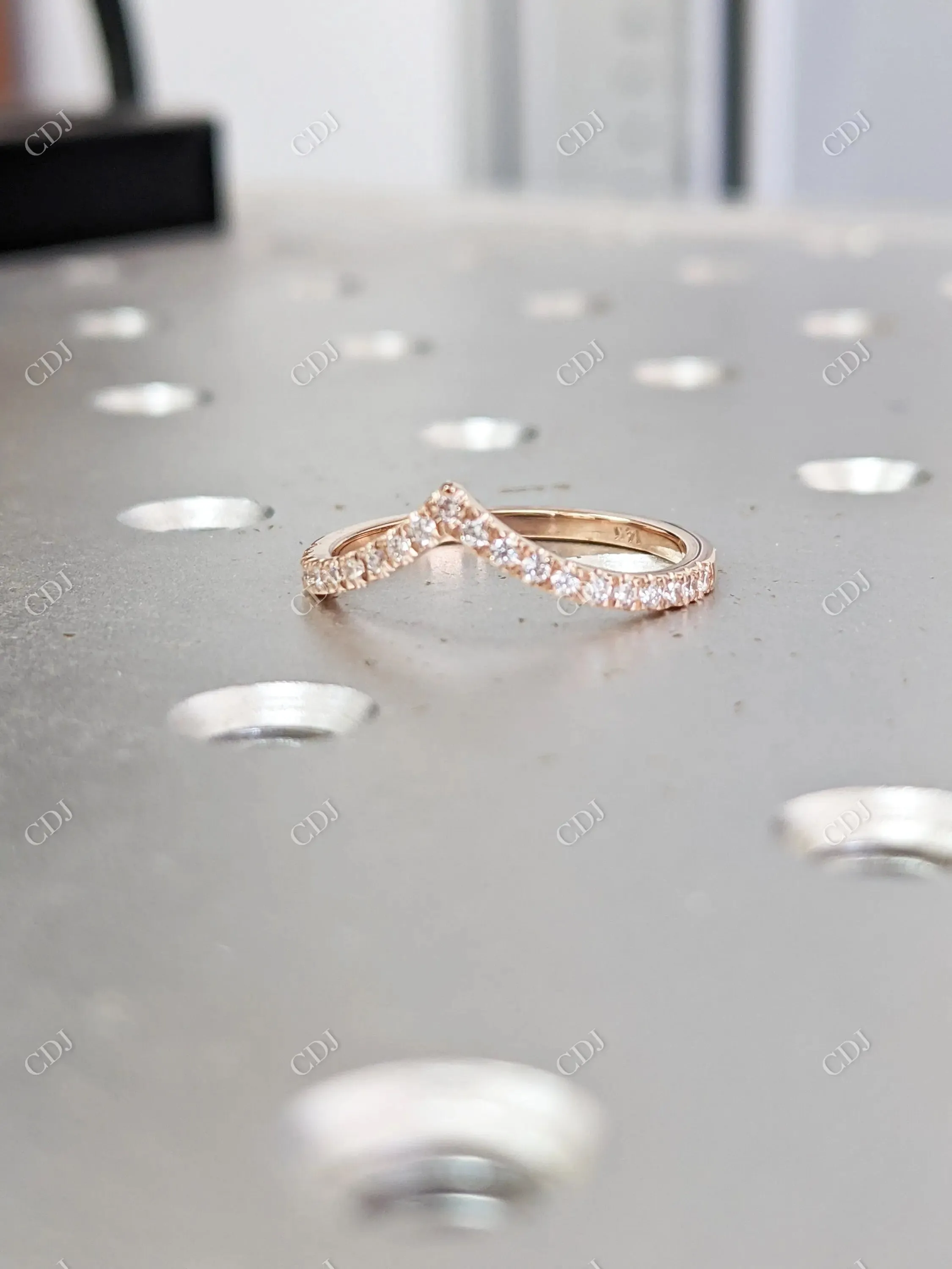 0.21CTW Round Cut CVD Diamond Chevron Style Wedding Band