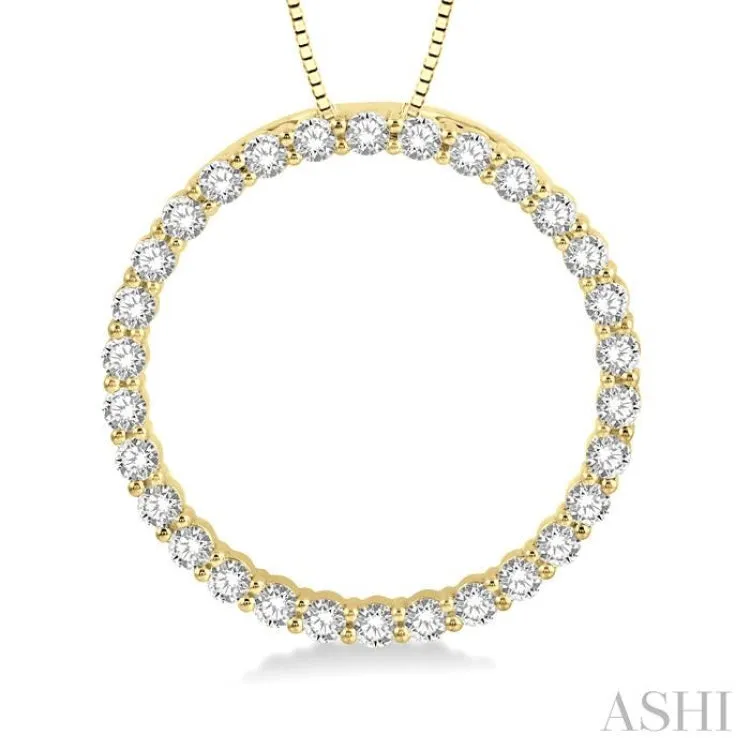 1 Ctw Circle of Love Round Cut Diamond Pendant With Chain in 14K Yellow Gold