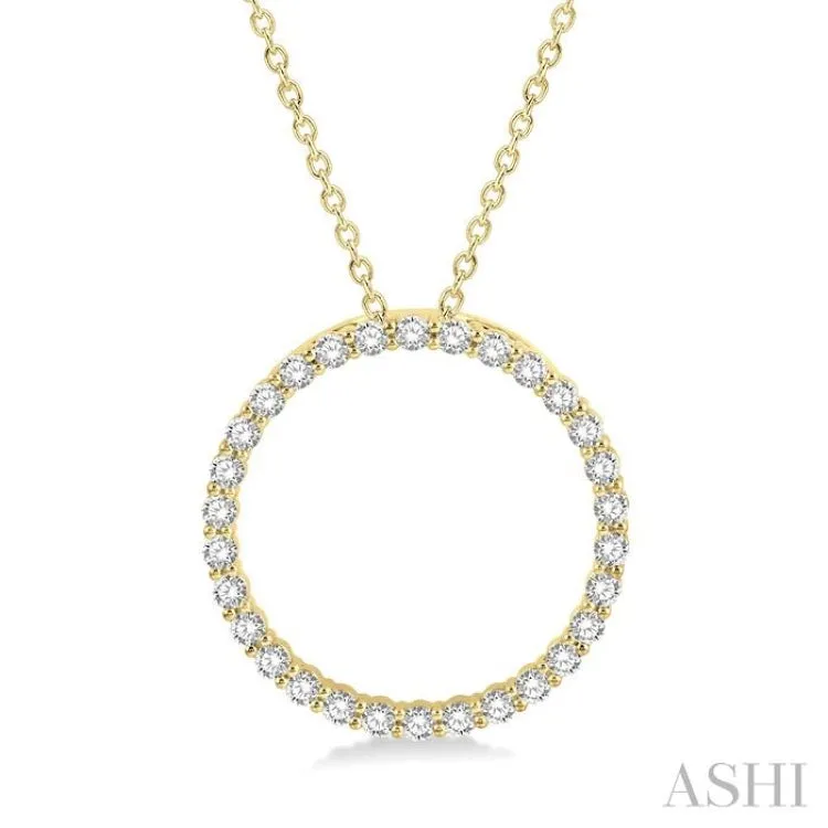 1 Ctw Round Cut Diamond Circle of Love Pendant with Chain in 14K  Yellow Gold