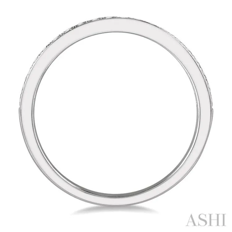 1/6 Ctw Diamond Band in 14K White Gold