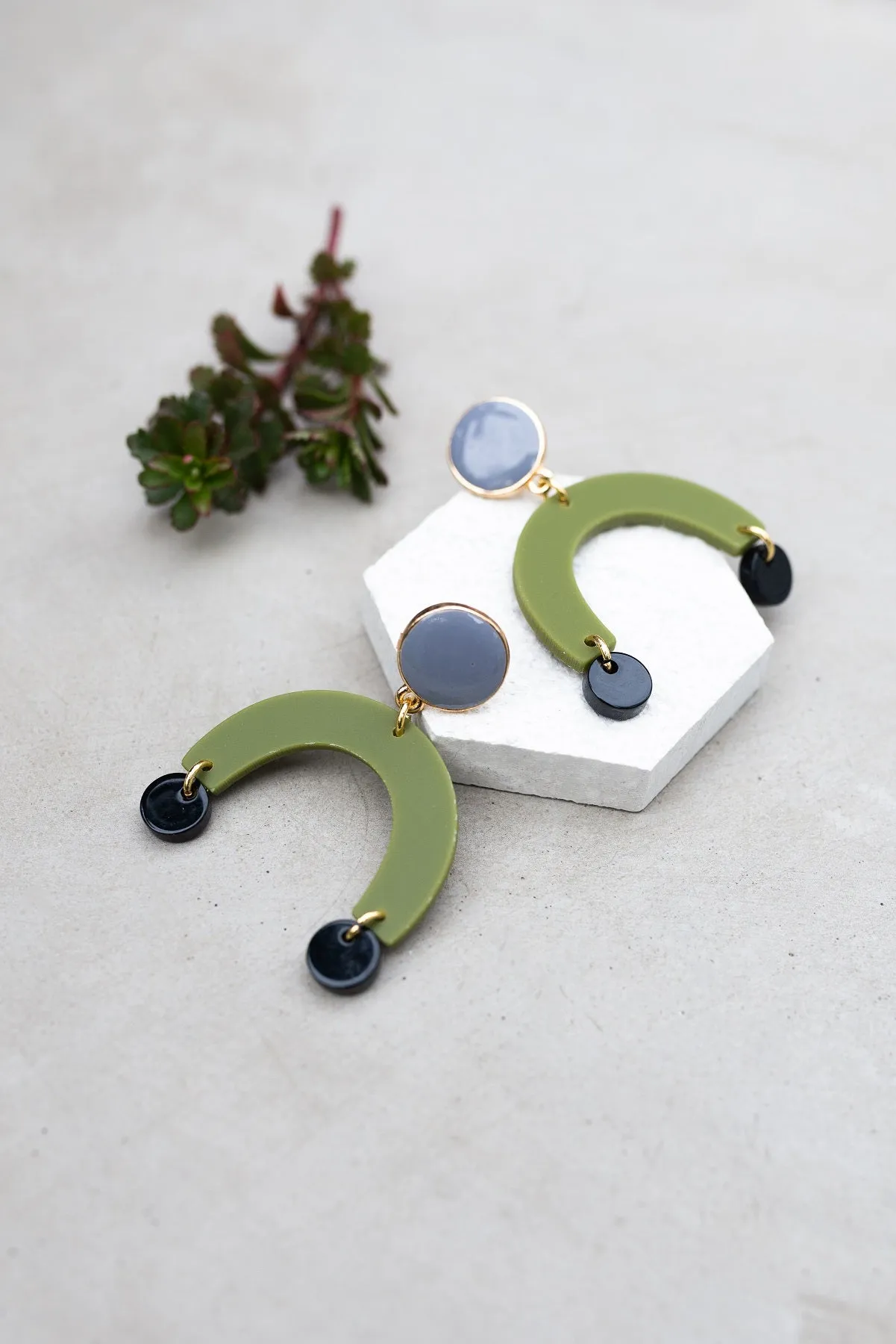 Avo Arch Earrings