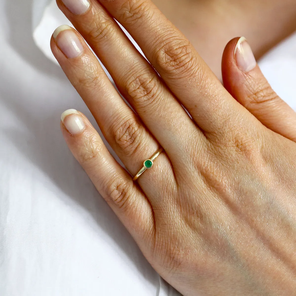 Bijou Collection 0.11ct Emerald Rubover Ring | 9K Yellow Gold