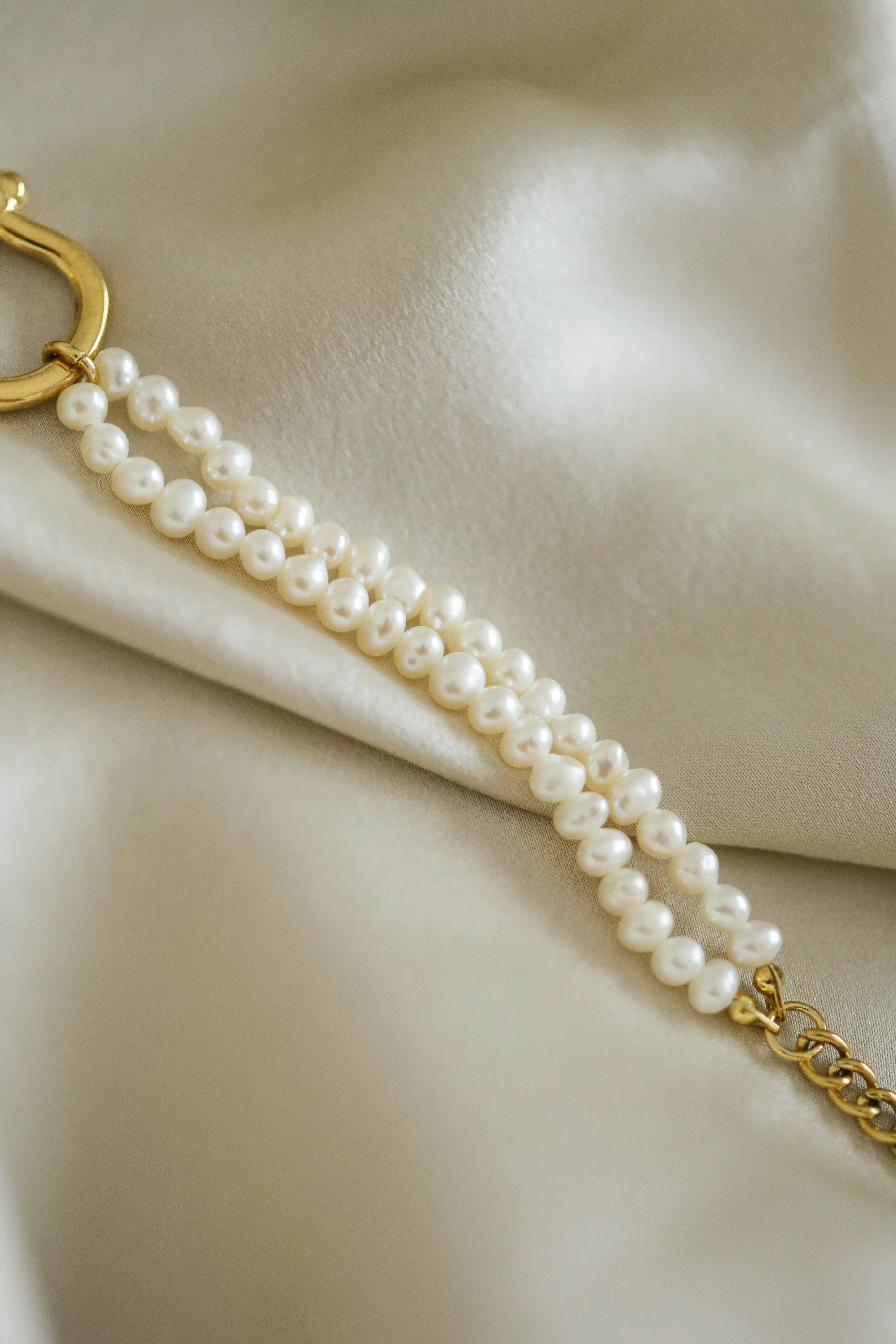 Chain and Pearls Bracelet