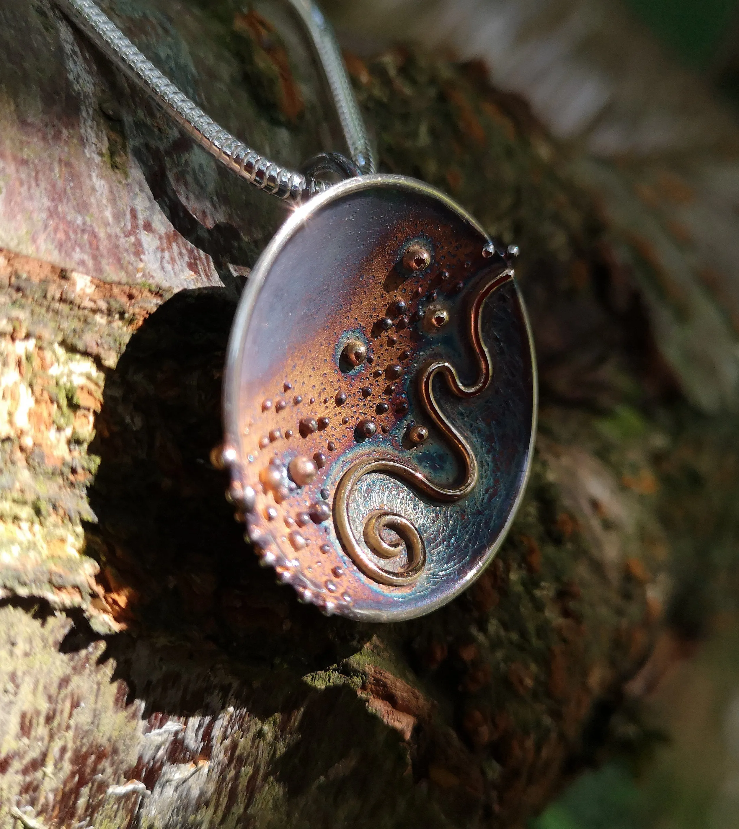 Cúrsa an tSaoil | Journey of Life Large Pendant