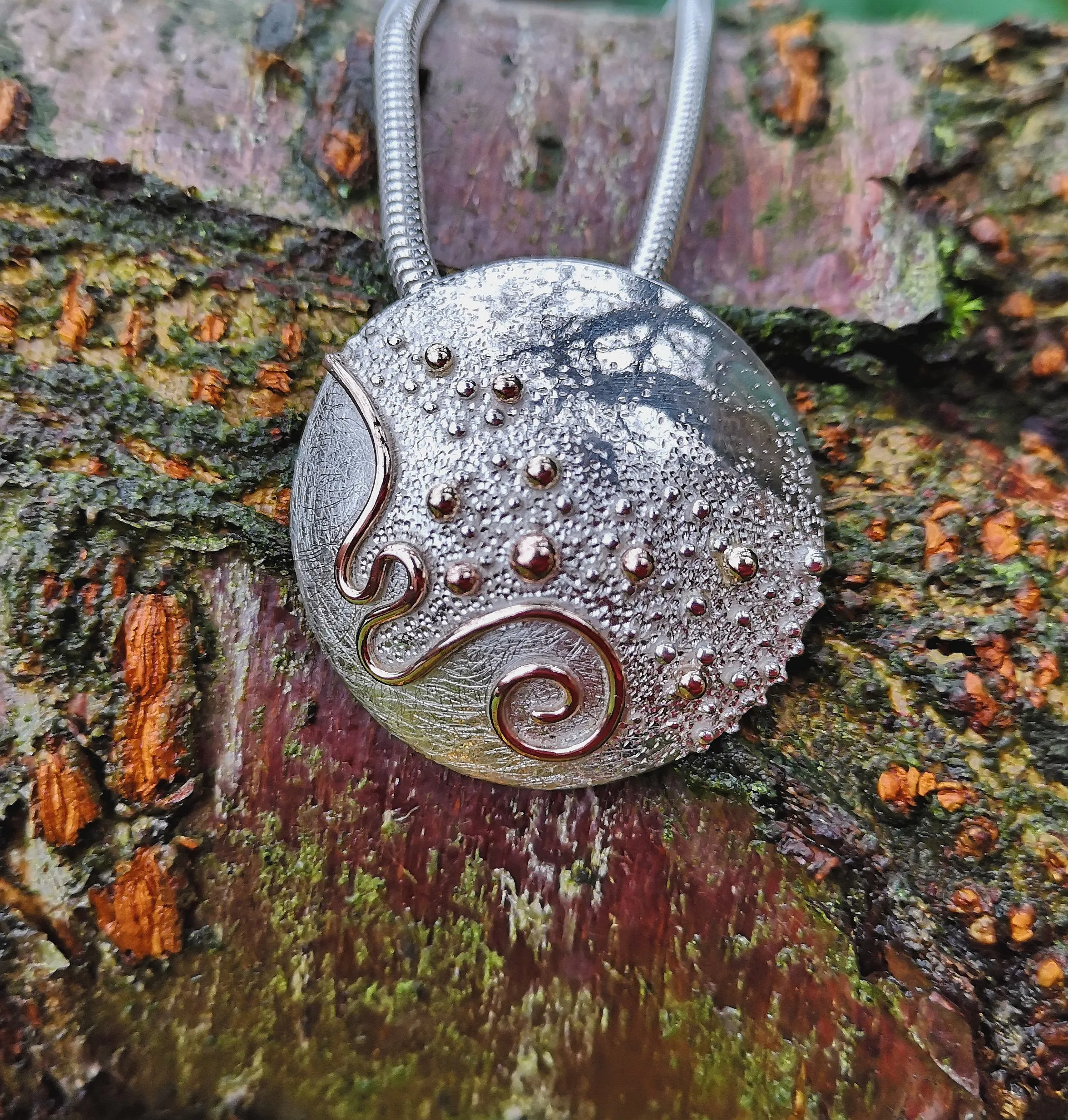 Cúrsa an tSaoil | Journey of Life Large Pendant