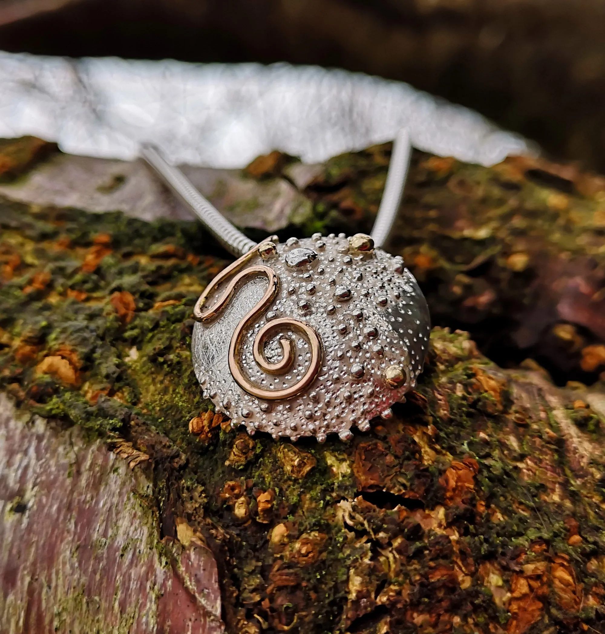 Cúrsa an tSaoil | Journey of Life Medium Pendant