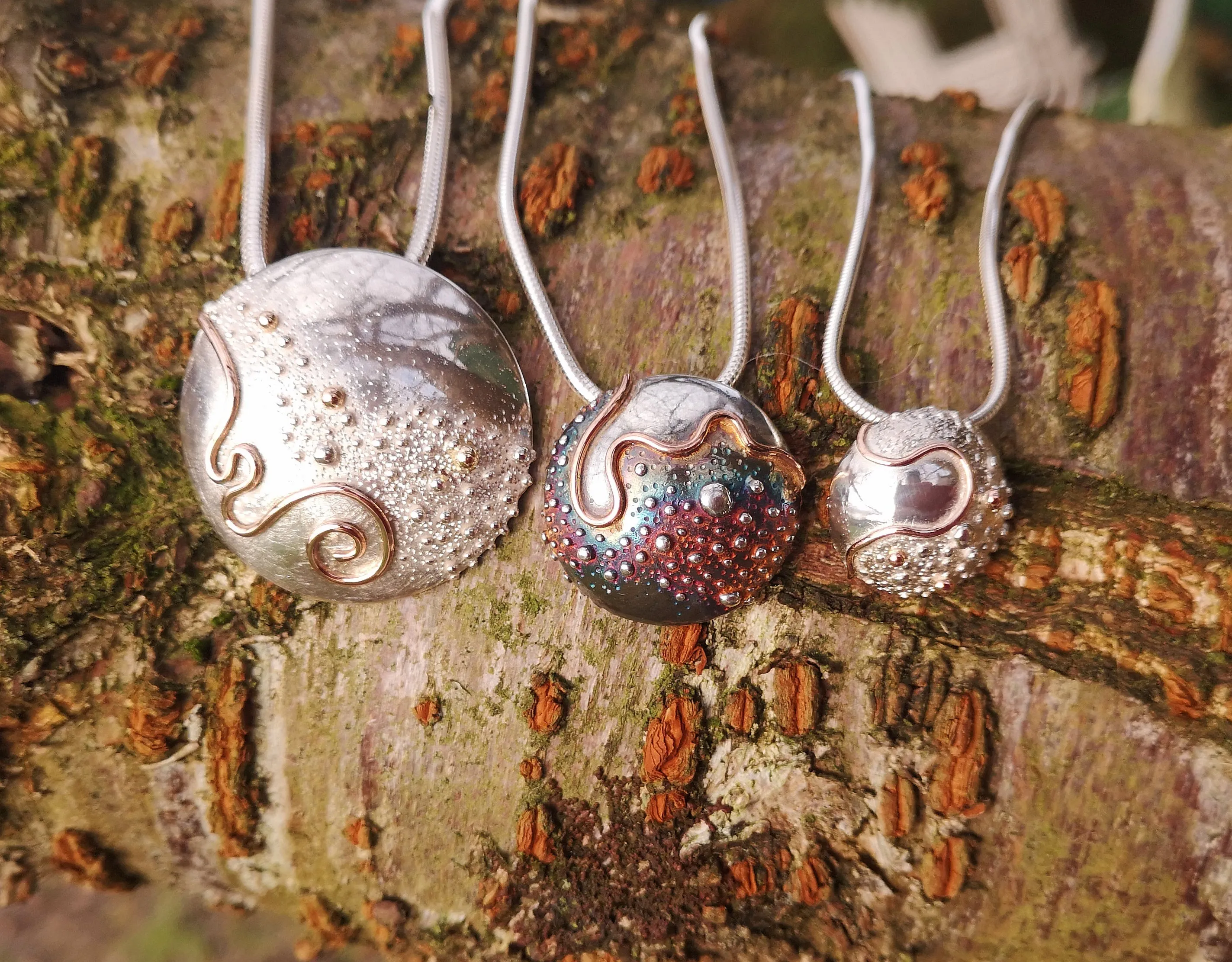 Cúrsa an tSaoil | Journey of Life Medium Pendant