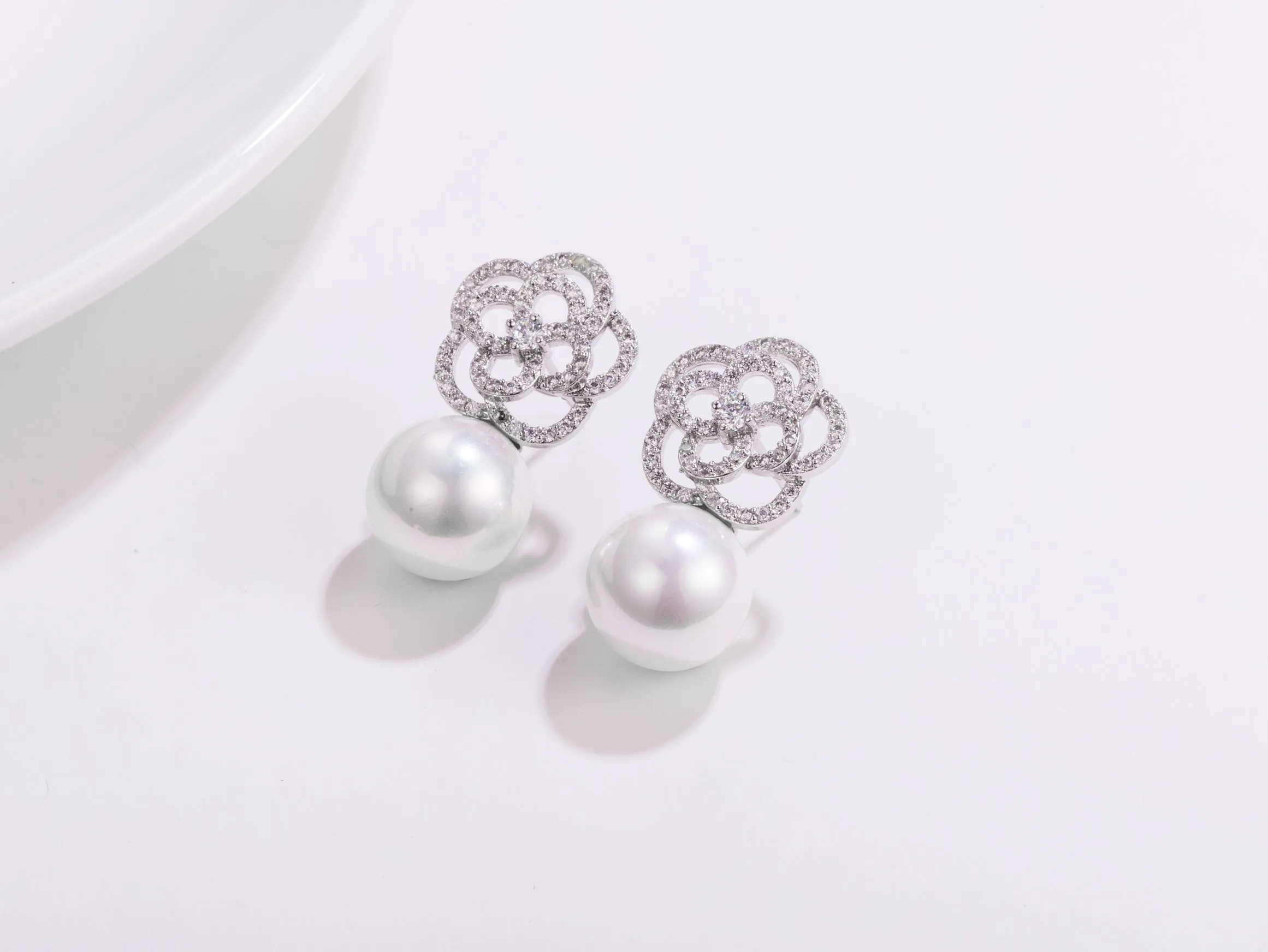 Cubic Zirconia CZ Pearl Wedding Flower Stud Earring CE10285