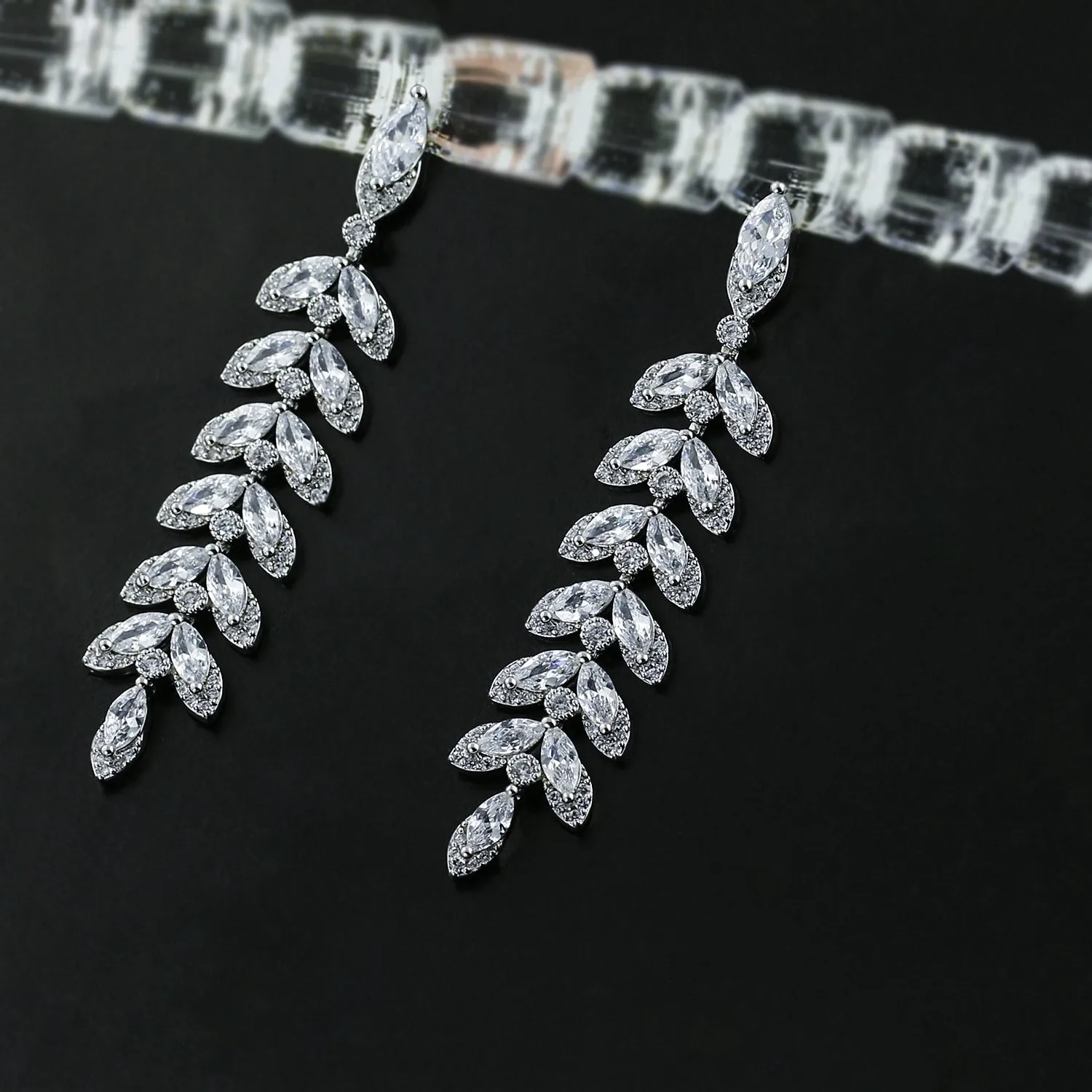 Cubic Zirconia Drop Dangle Bridal Wedding Leaf Earring CE10081