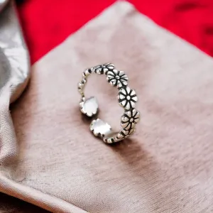 Dainty Sterling Silver Daisy Wrap Ring