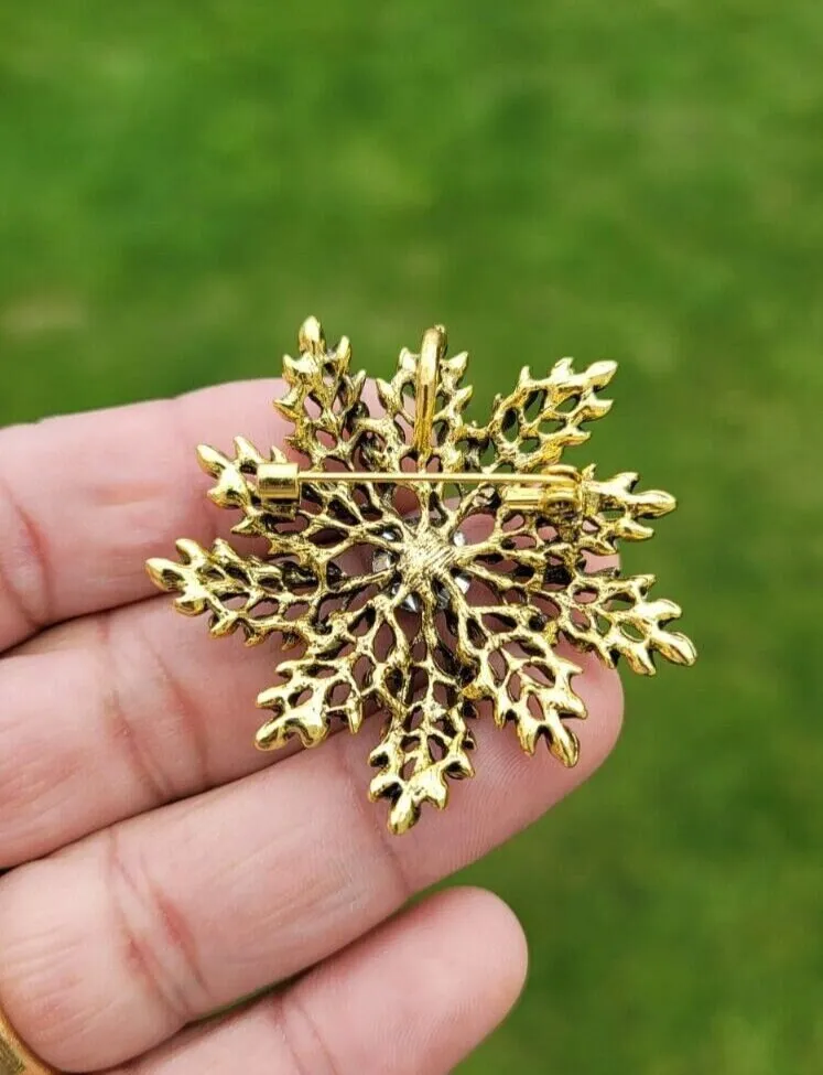 Flower brooch vintage look gold plated celebrity king star broach queen pin u24