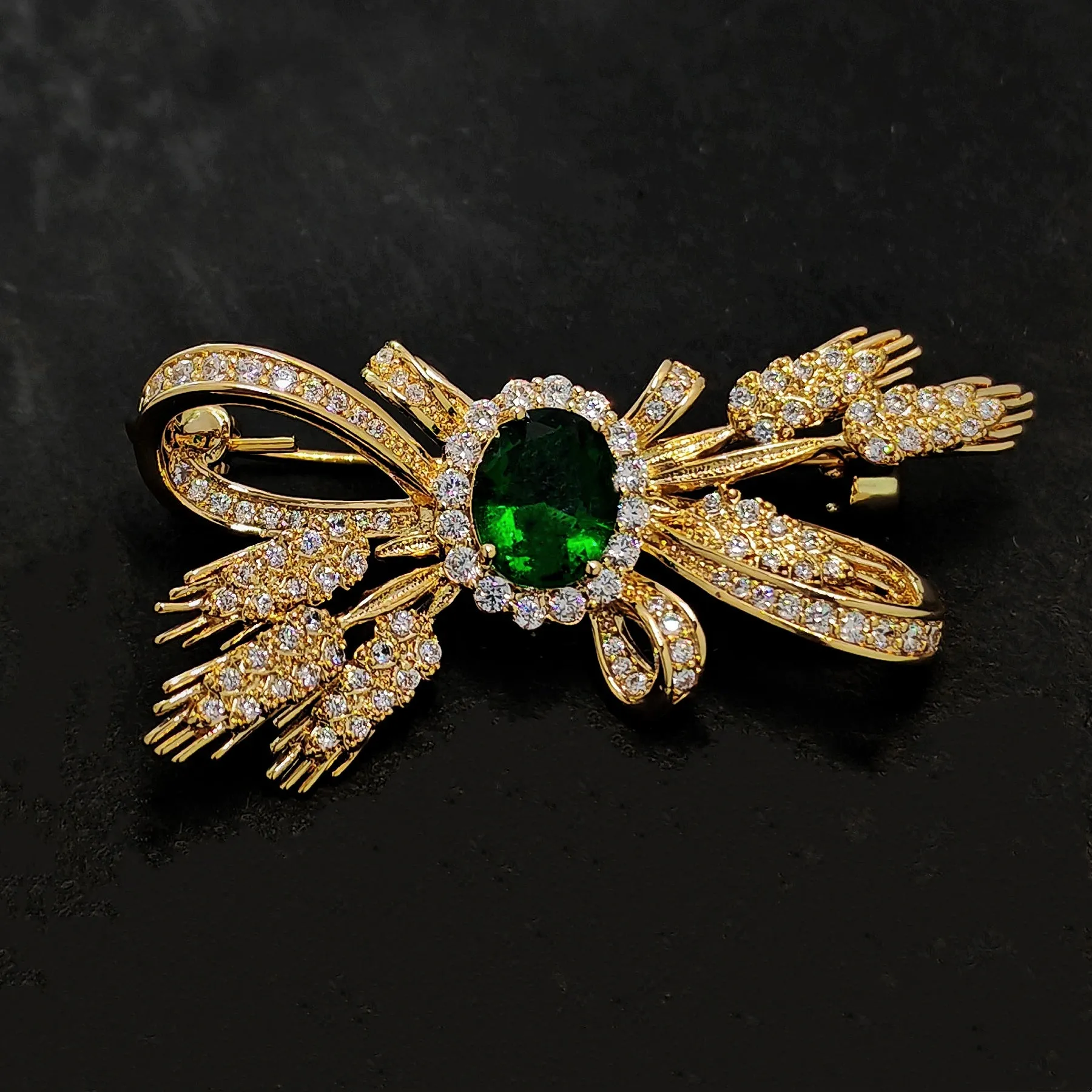 Jewelbings Designer Fashion Green Stone Centered Wheat Ears & Ribbon Bow Brooch Pin Bowknot Jewelry for Garden Harvest Wedding Guest Party