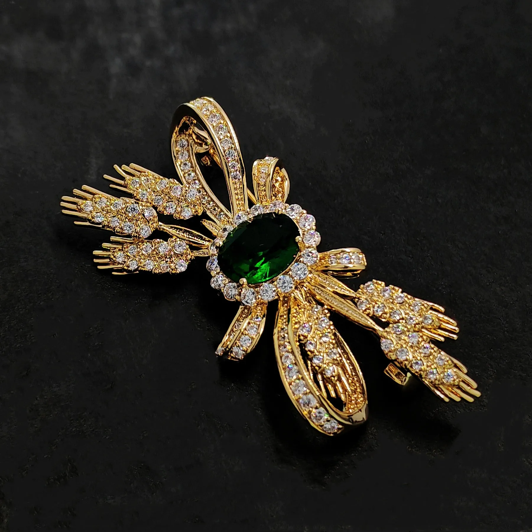 Jewelbings Designer Fashion Green Stone Centered Wheat Ears & Ribbon Bow Brooch Pin Bowknot Jewelry for Garden Harvest Wedding Guest Party