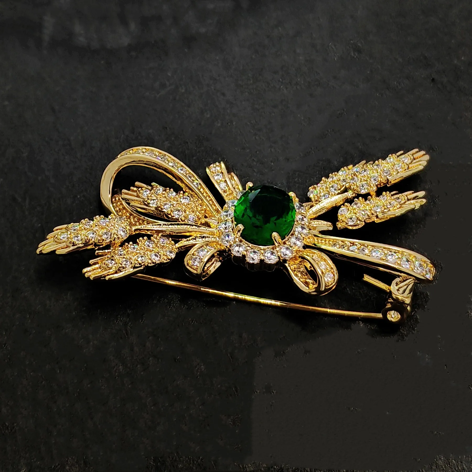 Jewelbings Designer Fashion Green Stone Centered Wheat Ears & Ribbon Bow Brooch Pin Bowknot Jewelry for Garden Harvest Wedding Guest Party