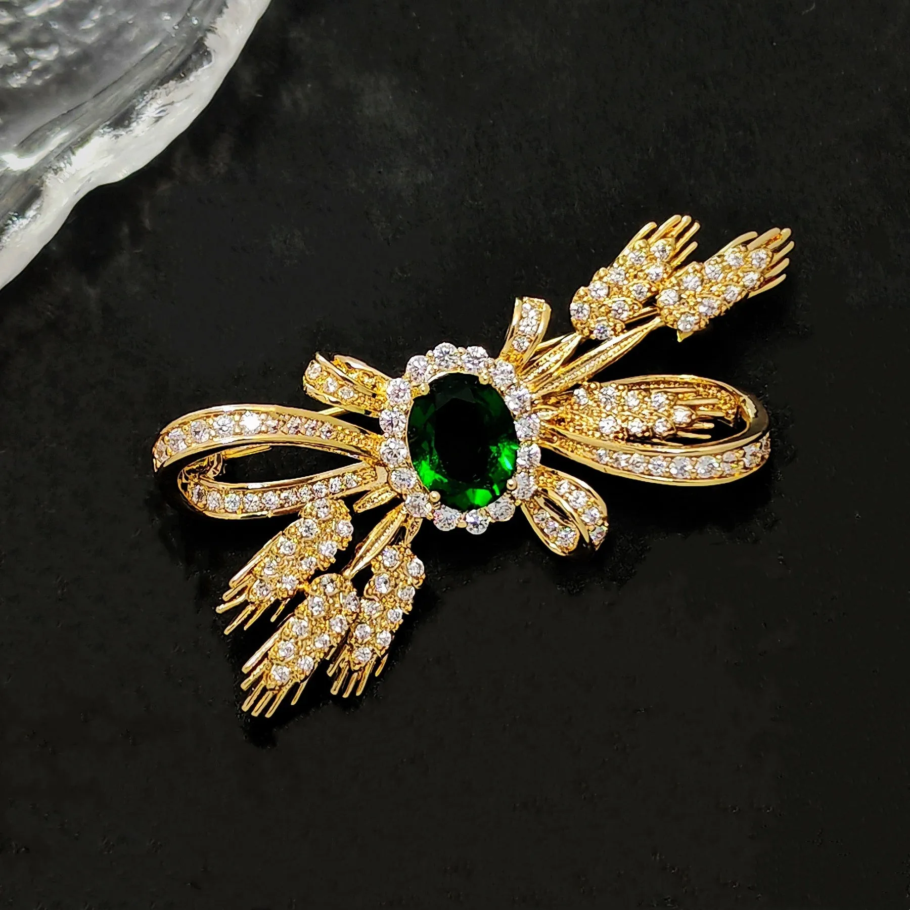 Jewelbings Designer Fashion Green Stone Centered Wheat Ears & Ribbon Bow Brooch Pin Bowknot Jewelry for Garden Harvest Wedding Guest Party