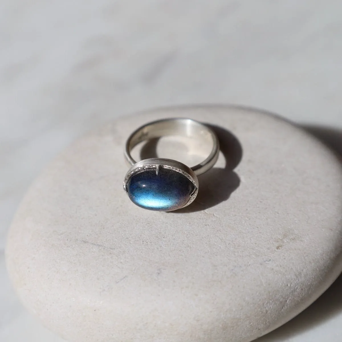 Labradorite Horizontal Prong Ring