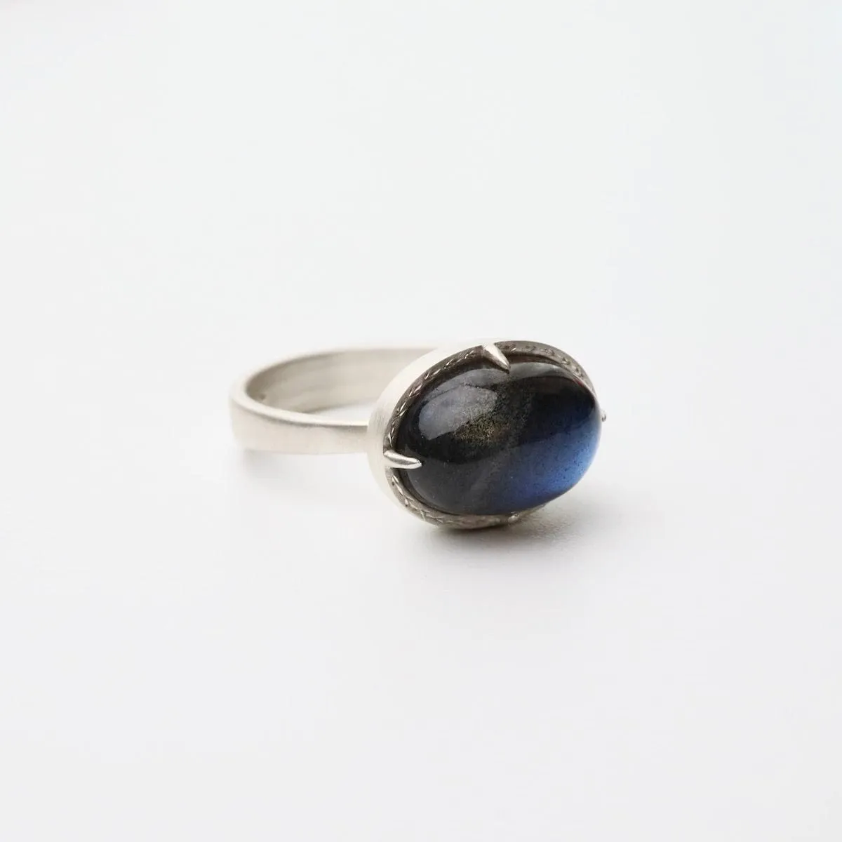 Labradorite Horizontal Prong Ring