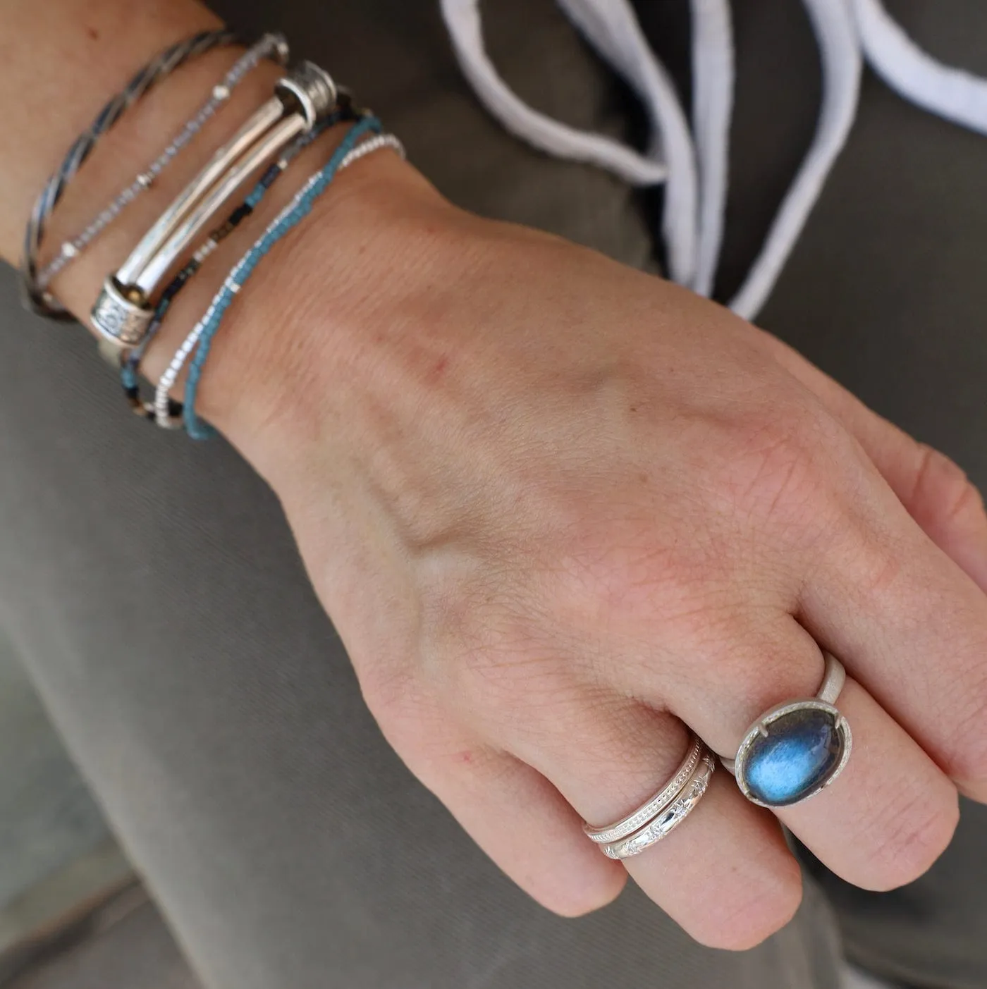 Labradorite Horizontal Prong Ring