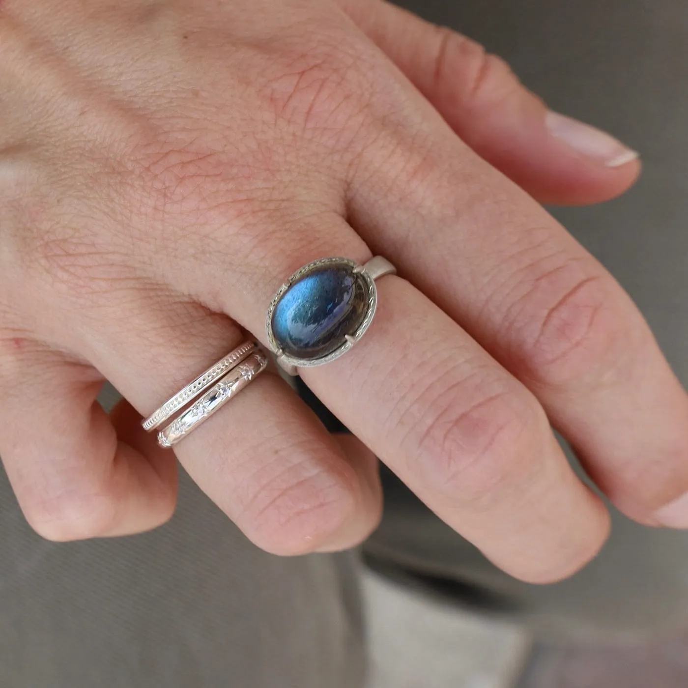 Labradorite Horizontal Prong Ring