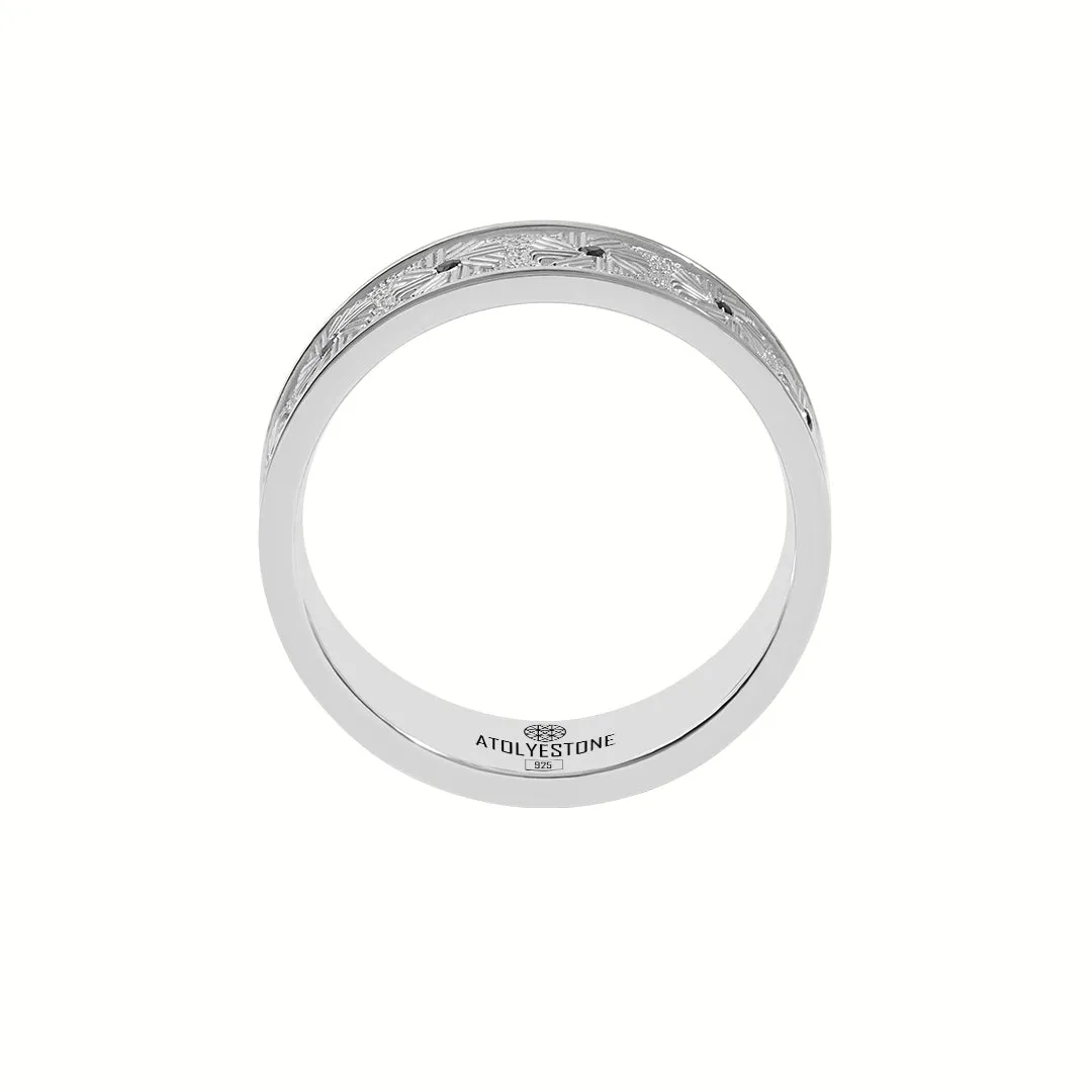 Millstone Band Ring in Silver