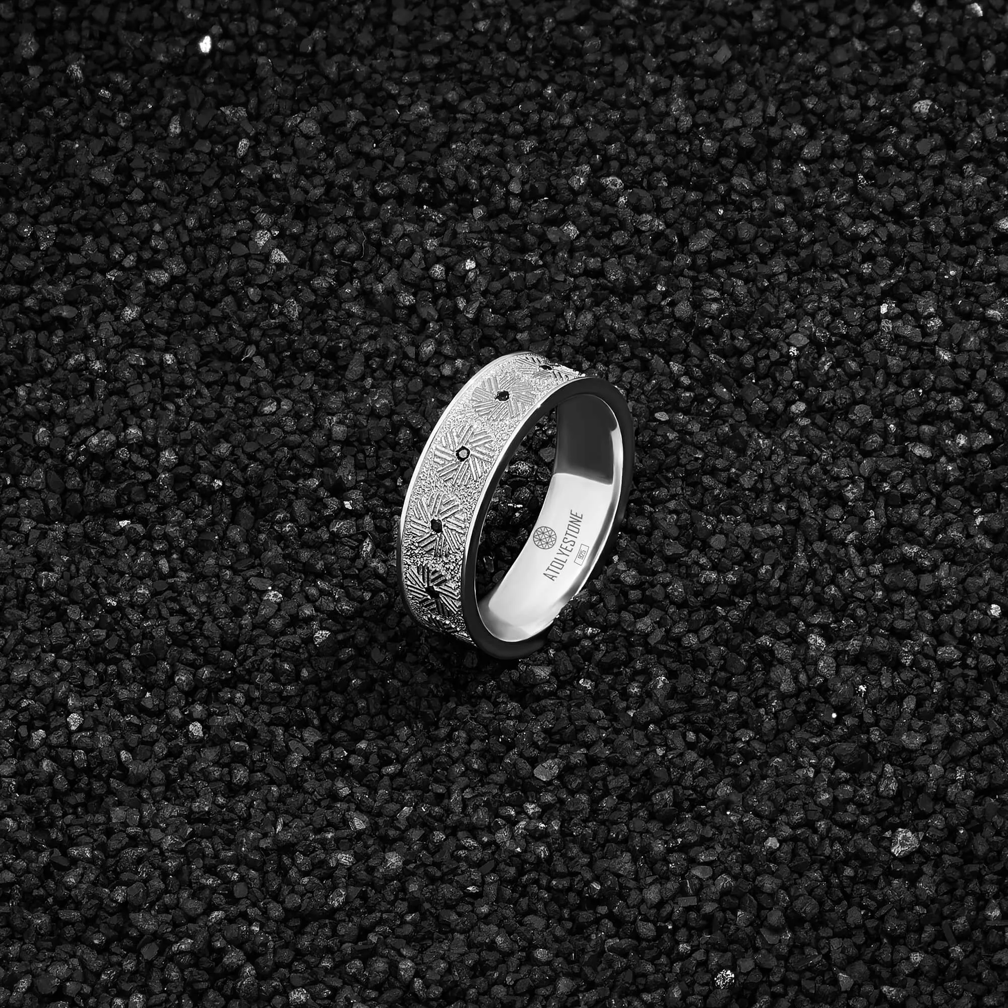 Millstone Band Ring in Silver