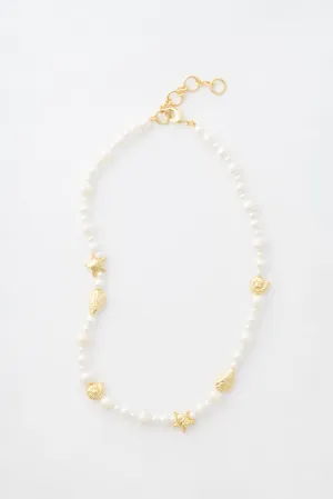 Pearl and Gold Bodie Necklace