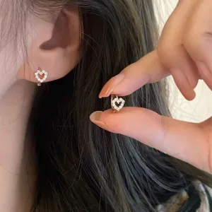 Trendy Cute Sweet Hollow Heart Cz Zircon Hoop Earring Women Classic Shiny Stud Earrings Fashion Small Ear Buckle Female Jewelry