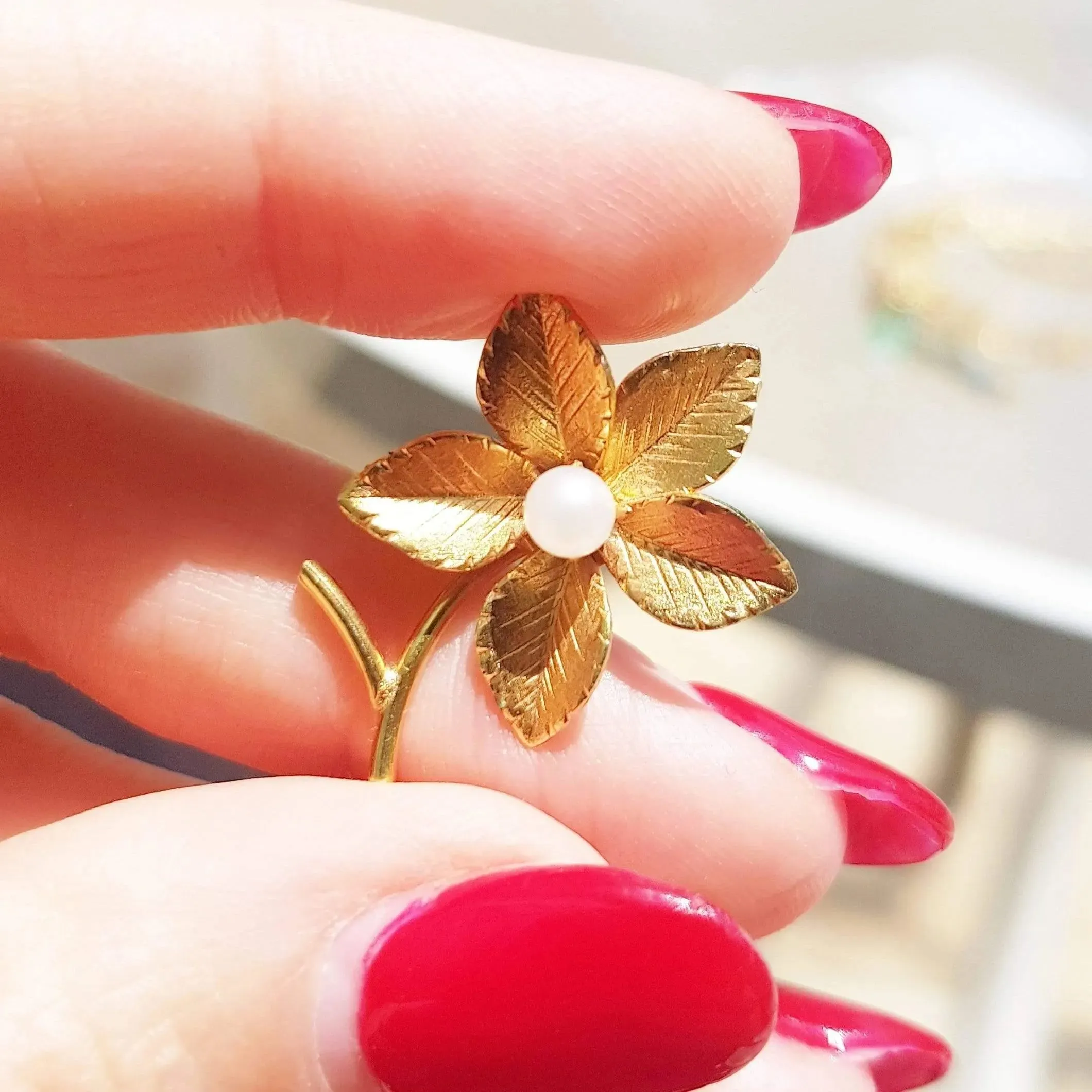 Vintage 1940s Rolled Gold Flower Ecco Brooch